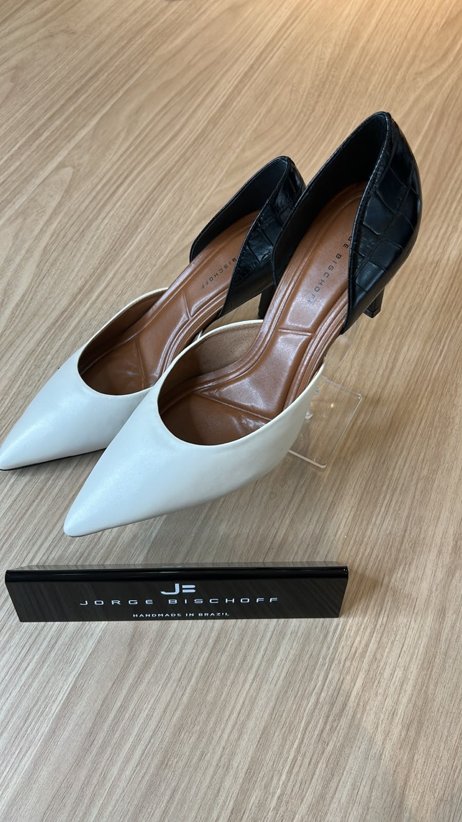 SCARPIN JORGE BISCHOFF- 35 PRETO E BRANCO J18134020001
